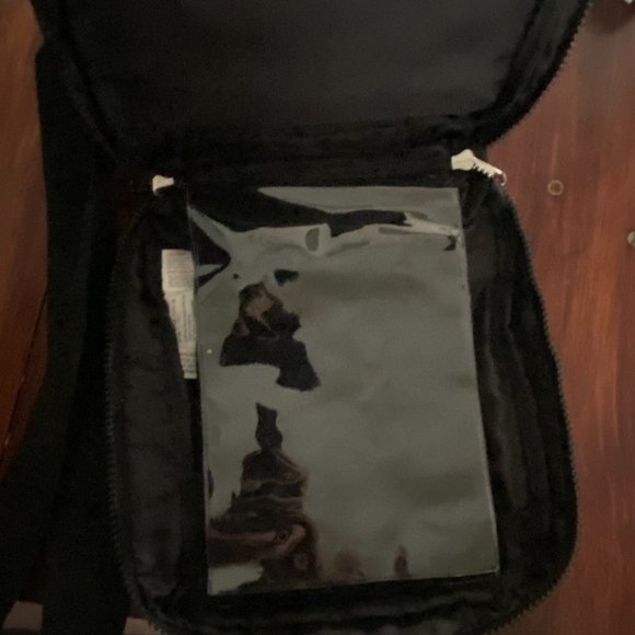 Disney Tinker Bell Forever Pin Bag - Picture 2 of 4